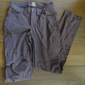 Duluth Trading Flexpedition Slim, Plum, sz 4